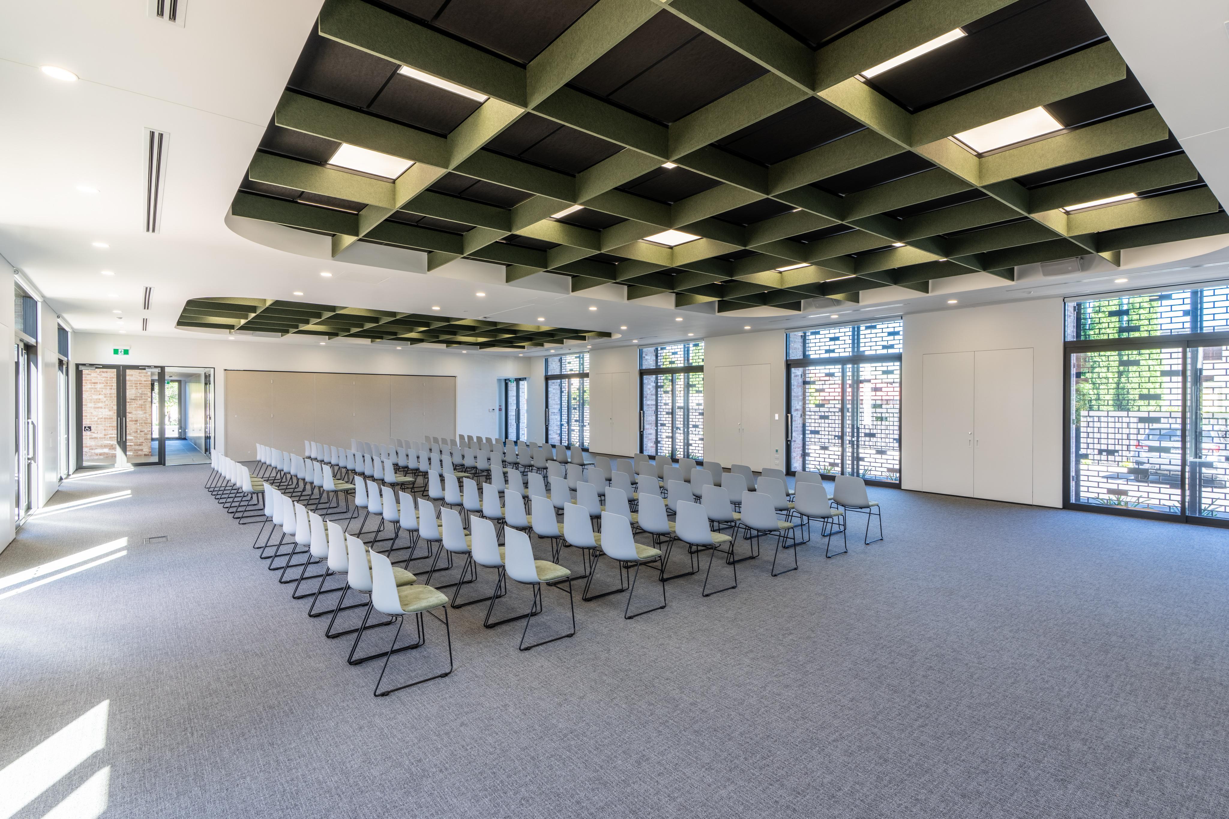 Cathedral Hall Conference Hall Conrad Blind PictureShow 05 v2