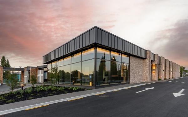 Cathedral Hall HERO Conrad Blind PictureShow 01 v4